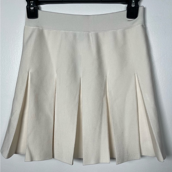 NWT J.Crew Pleated Size XXS mini sweater-skirt Ivory - Picture 7 of 9